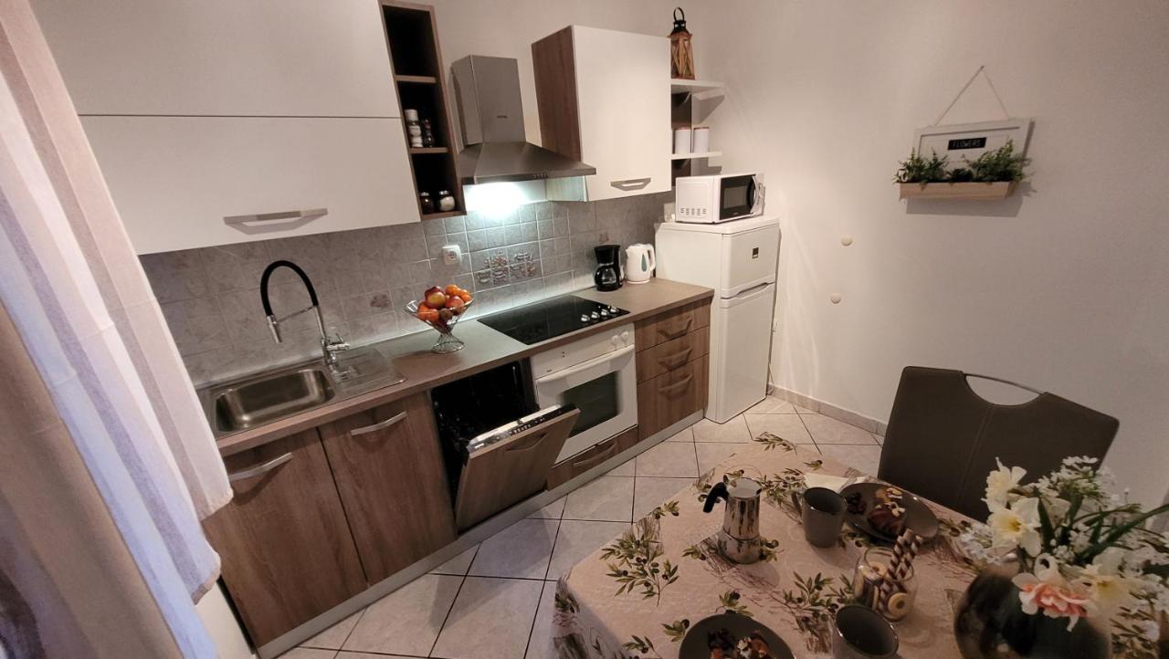 Lily Apartment Krk Town Exterior photo